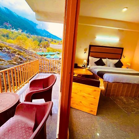 Hotel Beas River Retreat - A Riverside Hotel With Balcony 马拉里 外观 照片