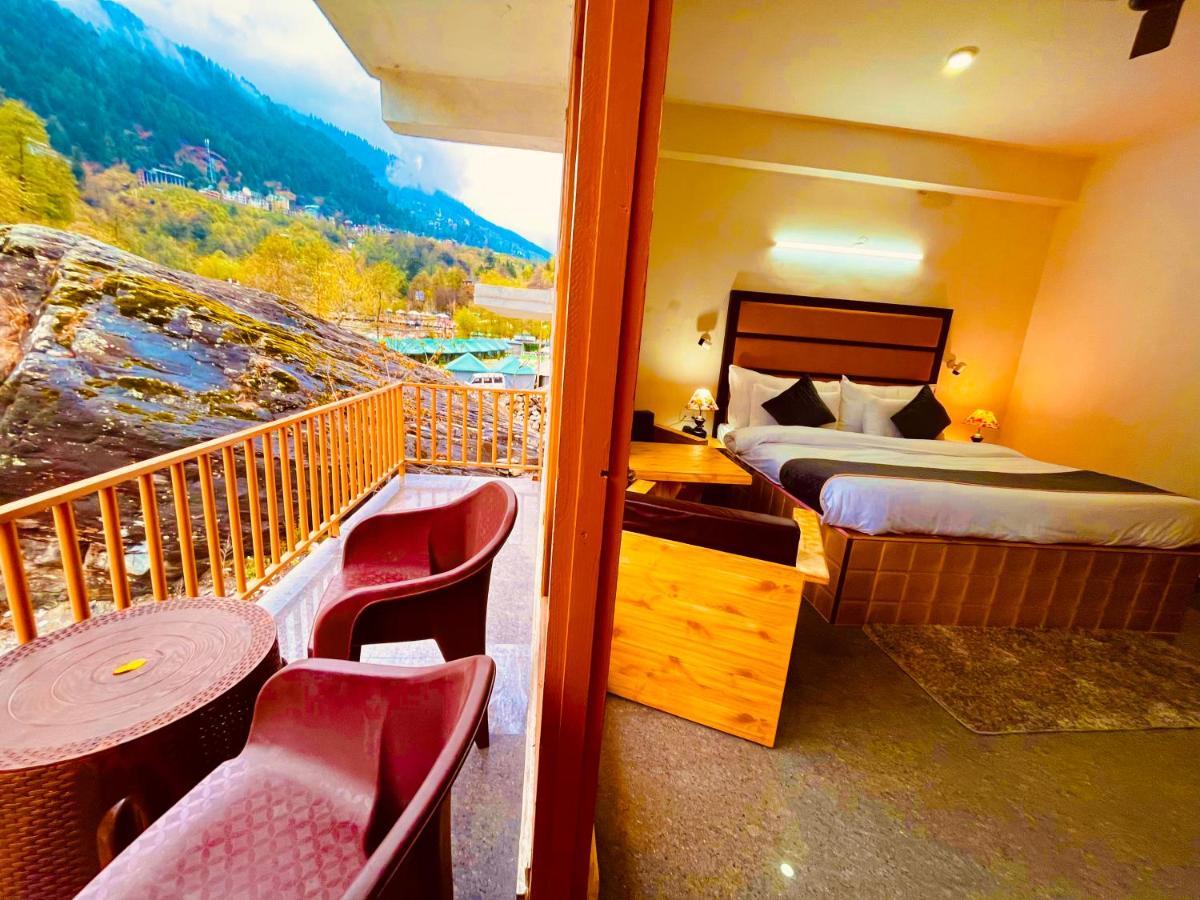Hotel Beas River Retreat - A Riverside Hotel With Balcony 马拉里 外观 照片