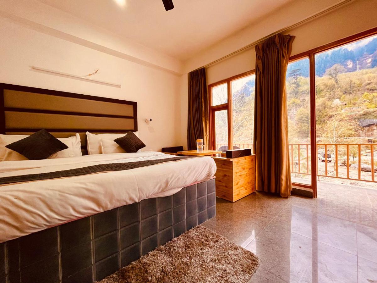 Hotel Beas River Retreat - A Riverside Hotel With Balcony 马拉里 外观 照片