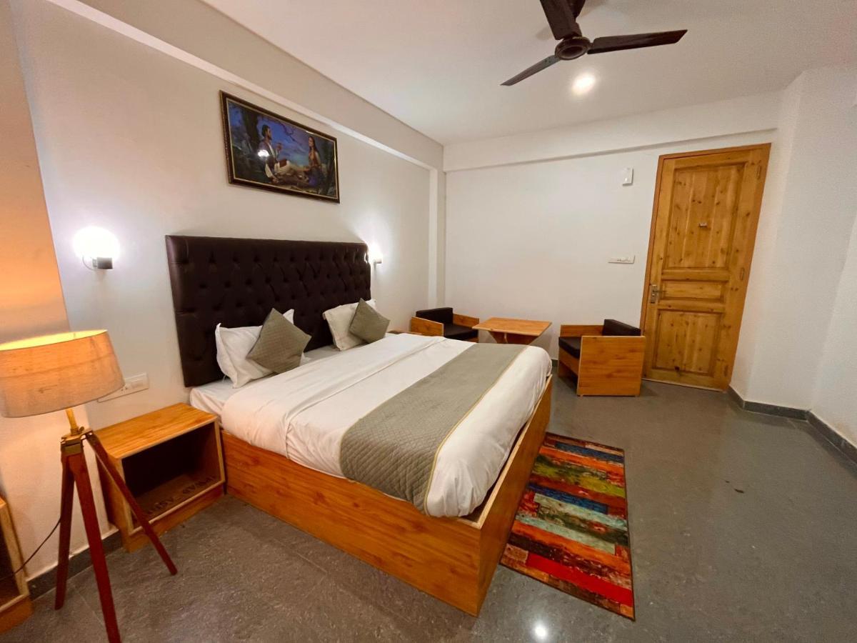 Hotel Beas River Retreat - A Riverside Hotel With Balcony 马拉里 外观 照片