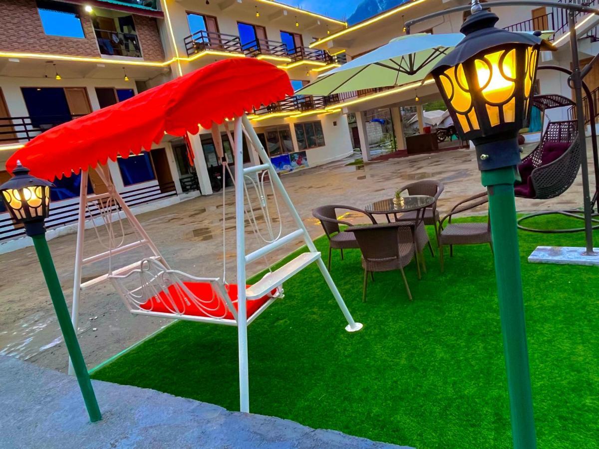 Hotel Beas River Retreat - A Riverside Hotel With Balcony 马拉里 外观 照片