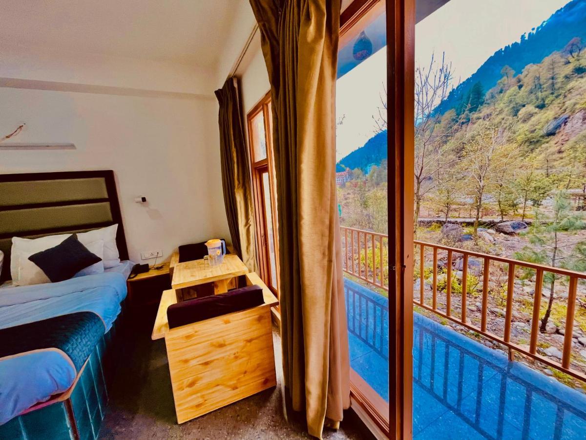 Hotel Beas River Retreat - A Riverside Hotel With Balcony 马拉里 外观 照片