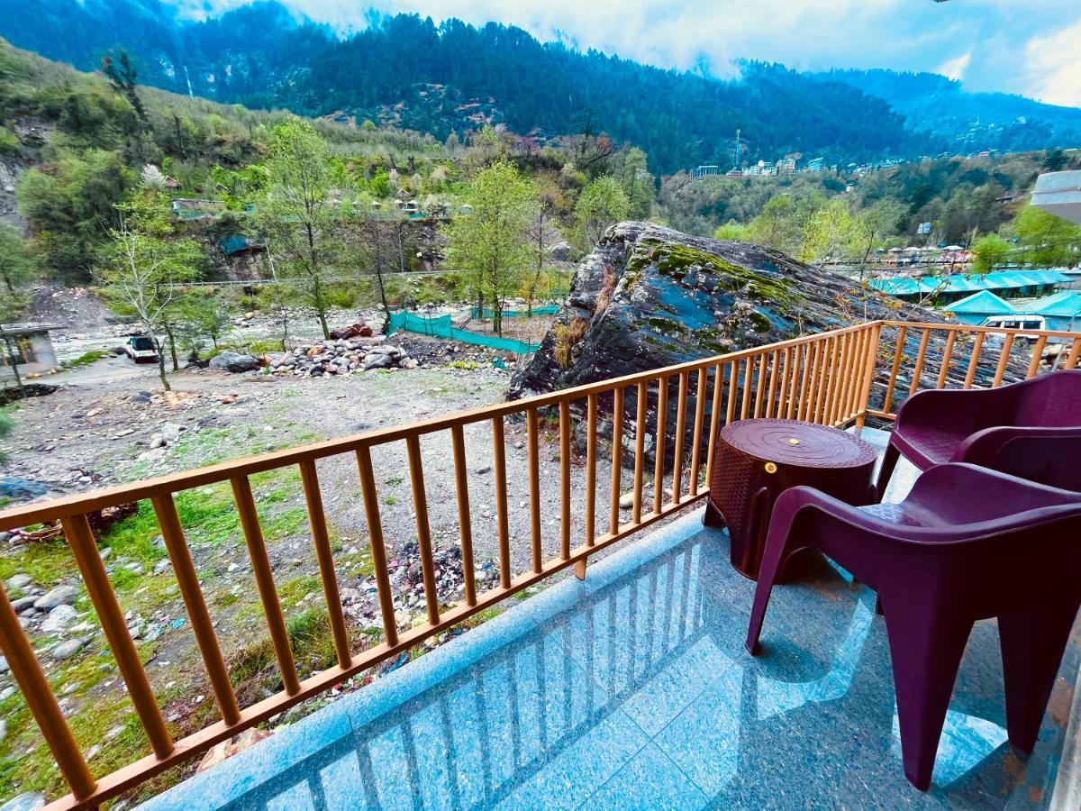 Hotel Beas River Retreat - A Riverside Hotel With Balcony 马拉里 外观 照片