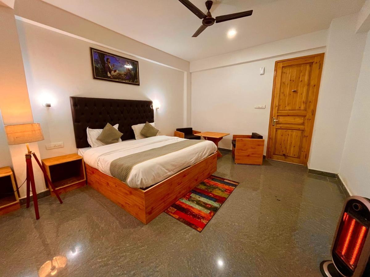 Hotel Beas River Retreat - A Riverside Hotel With Balcony 马拉里 外观 照片