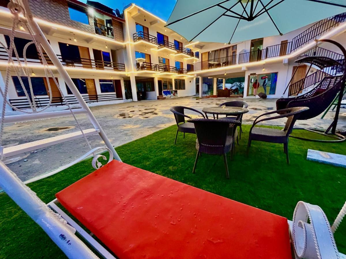Hotel Beas River Retreat - A Riverside Hotel With Balcony 马拉里 外观 照片