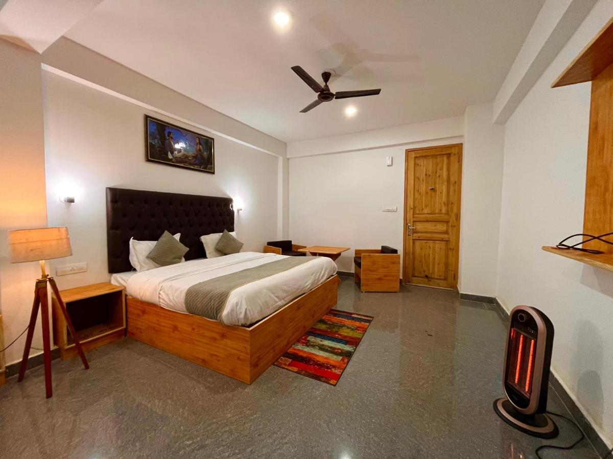 Hotel Beas River Retreat - A Riverside Hotel With Balcony 马拉里 外观 照片