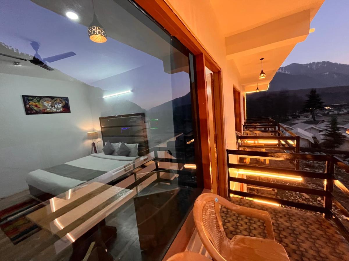 Hotel Beas River Retreat - A Riverside Hotel With Balcony 马拉里 外观 照片