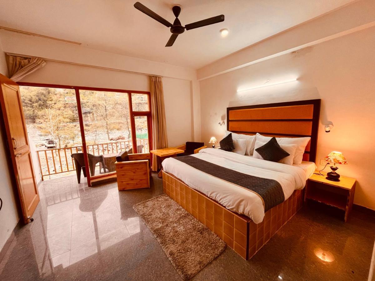 Hotel Beas River Retreat - A Riverside Hotel With Balcony 马拉里 外观 照片