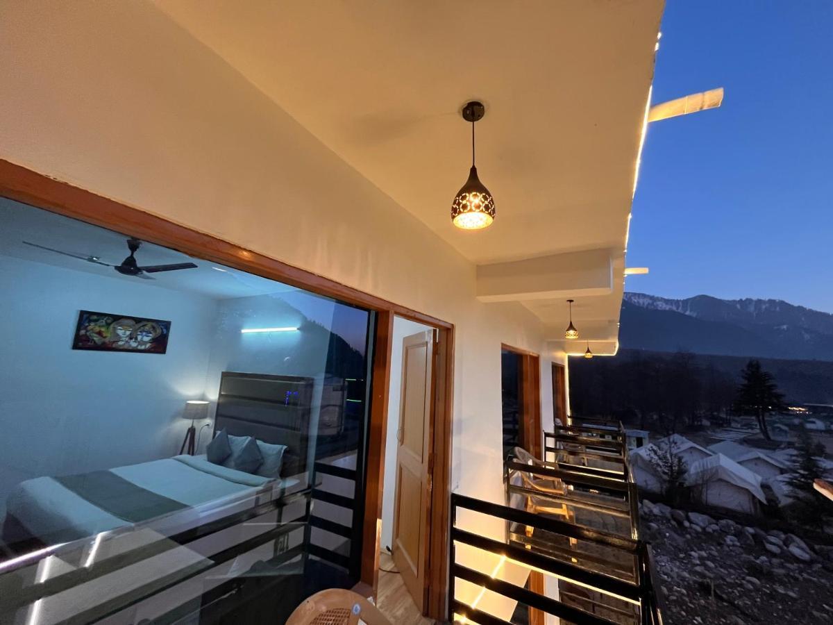 Hotel Beas River Retreat - A Riverside Hotel With Balcony 马拉里 外观 照片