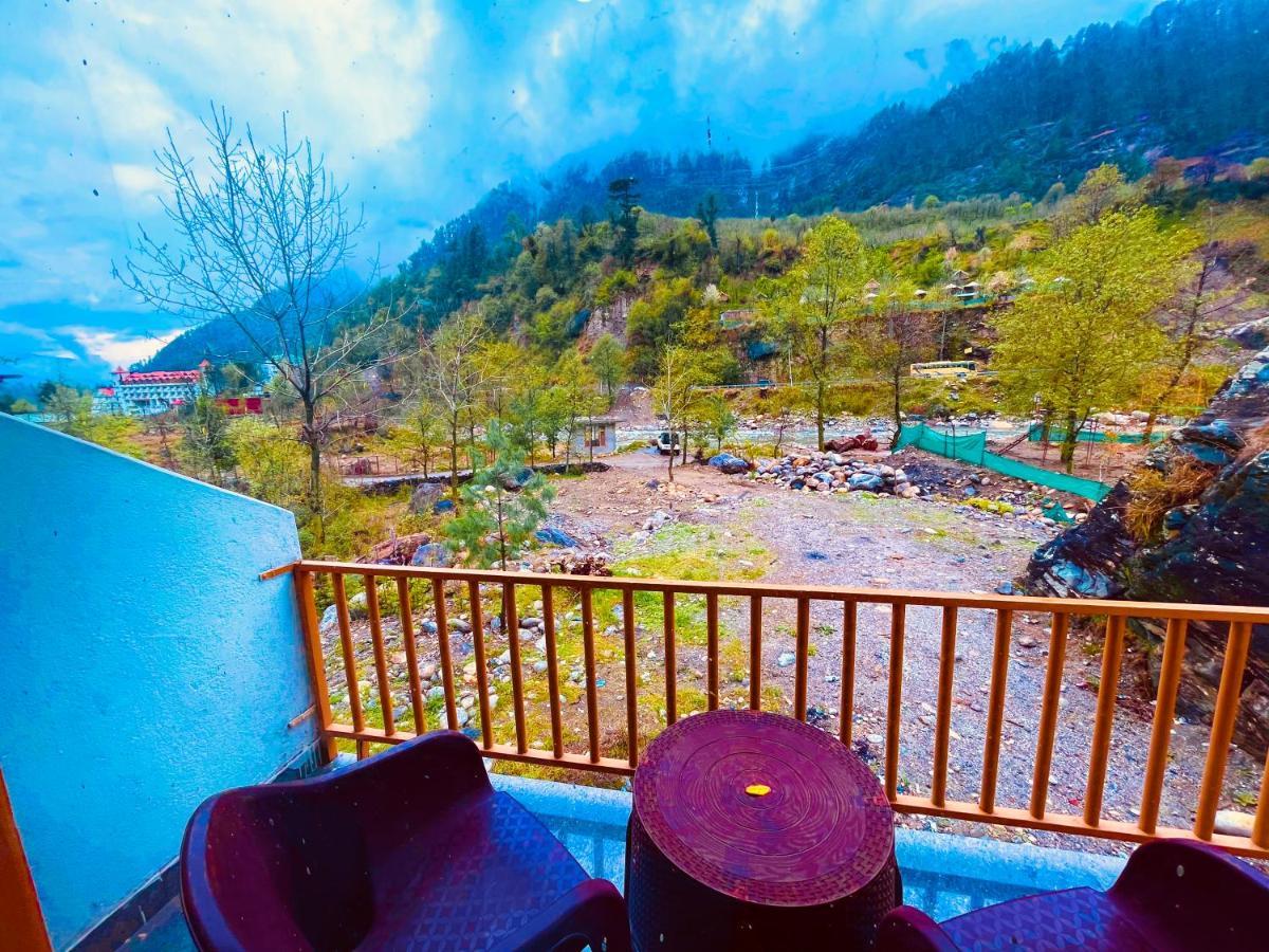 Hotel Beas River Retreat - A Riverside Hotel With Balcony 马拉里 外观 照片